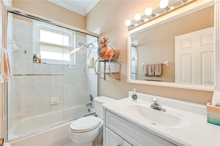 12831  Yacht Club  CIR, Fort Myers, FL 33919