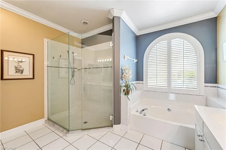 12831  Yacht Club  CIR, Fort Myers, FL 33919