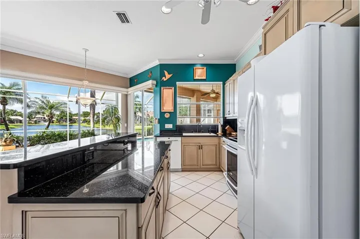 12831  Yacht Club  CIR, Fort Myers, FL 33919