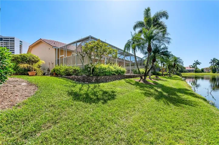 12831  Yacht Club  CIR, Fort Myers, FL 33919