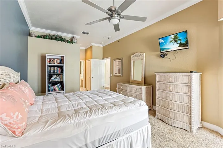 12831  Yacht Club  CIR, Fort Myers, FL 33919