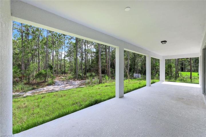 40 Ft Patio with Full Bath access.