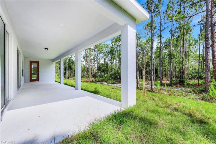40 Ft Patio with Full Bath access.