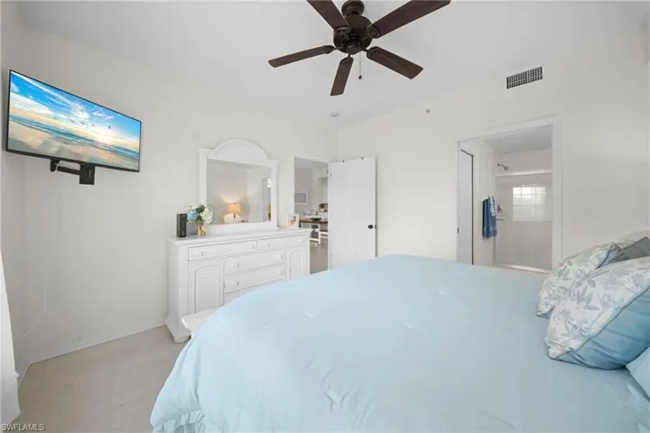 4455 Botanical Place Cir 305, Naples, Florida 34112