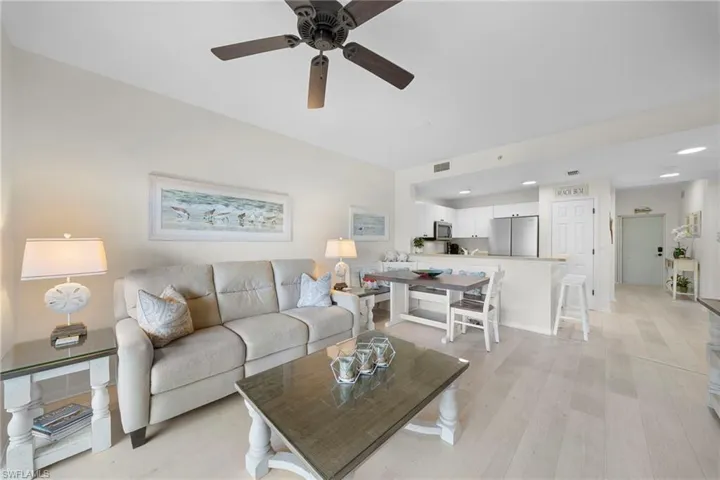 4455 Botanical Place Cir 305, Naples, Florida 34112