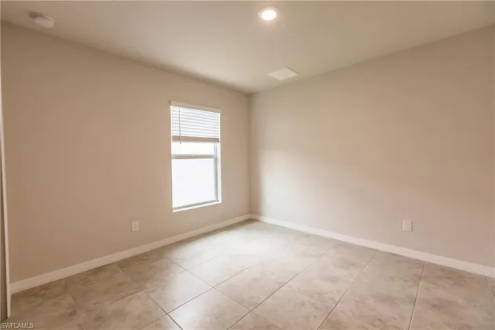 2808 NW 25th  LN, Cape Coral, FL 33993
