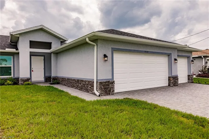 2808 NW 25th  LN, Cape Coral, FL 33993