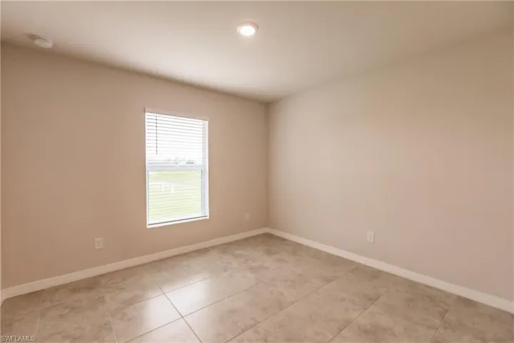 2808 NW 25th  LN, Cape Coral, FL 33993