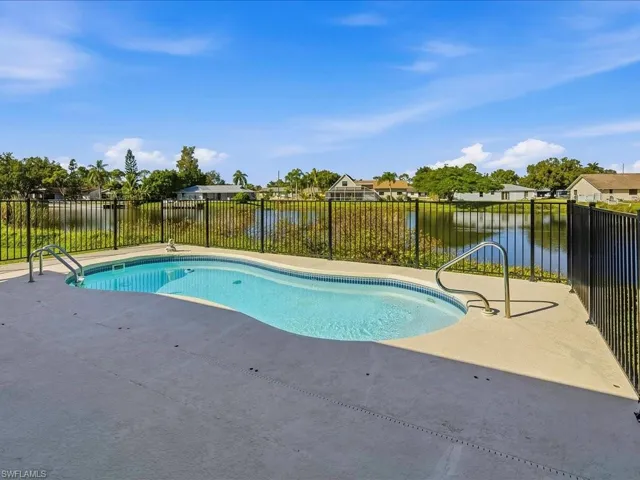 17256  Plantation  DR, Fort Myers, FL 33967