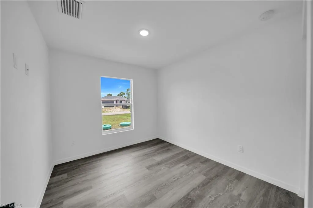 382 Mc Arthur BLVD, Lehigh Acres, FL 33974,225047575