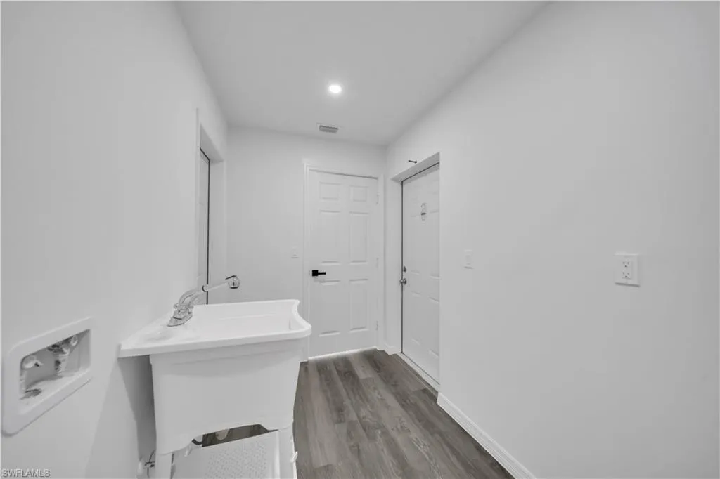 382 Mc Arthur BLVD, Lehigh Acres, FL 33974,225047575