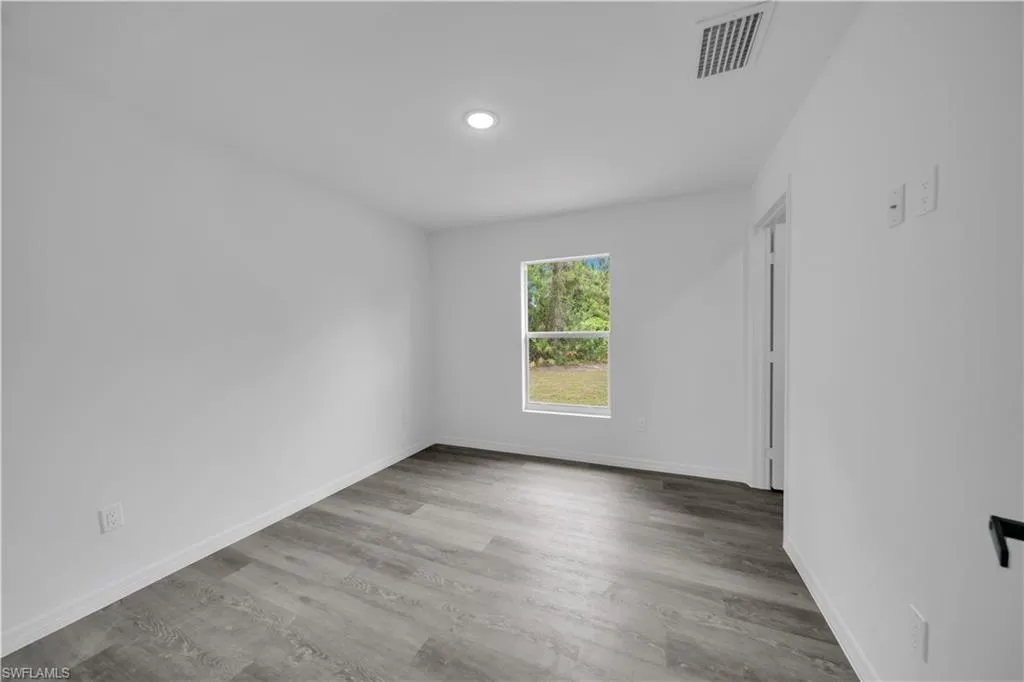 382 Mc Arthur BLVD, Lehigh Acres, FL 33974,225047575