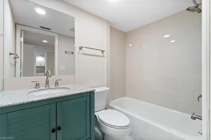 433  Country Hollow  CT, Naples, FL 34104