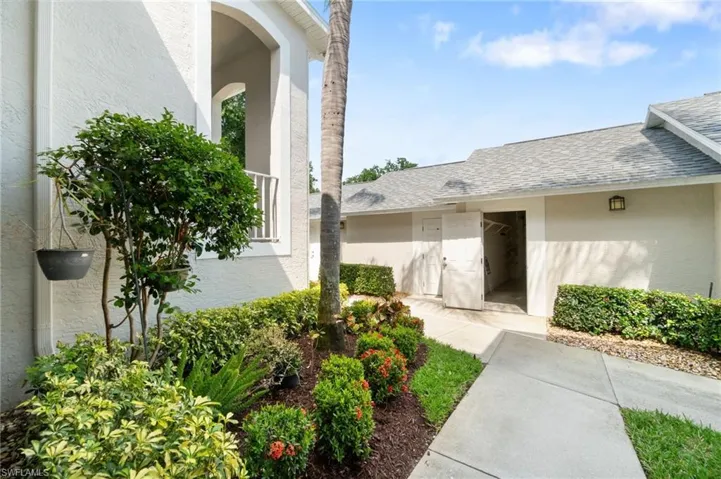 433  Country Hollow  CT, Naples, FL 34104