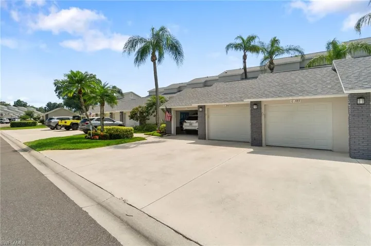 433  Country Hollow  CT, Naples, FL 34104