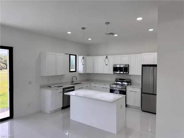 4121 Nw 22nd St, Cape Coral, Florida 33993