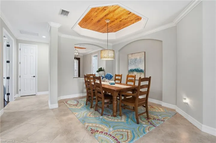 3054 Aviamar Cir, Naples, Florida 34114