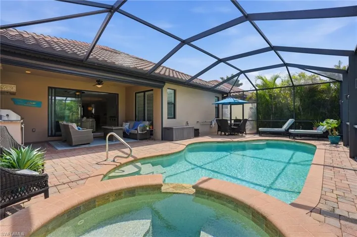 3054 Aviamar Cir, Naples, Florida 34114