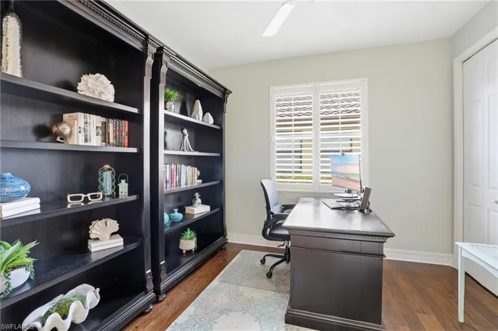 3054 Aviamar Cir, Naples, Florida 34114