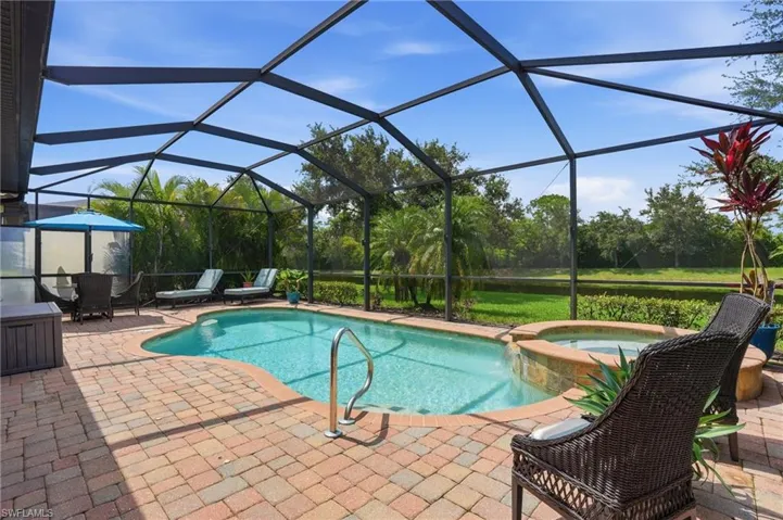 3054 Aviamar Cir, Naples, Florida 34114