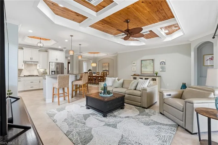 3054 Aviamar Cir, Naples, Florida 34114