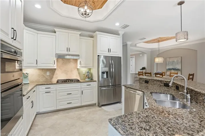 3054 Aviamar Cir, Naples, Florida 34114