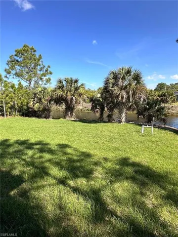 1137 Augusta St E, Lehigh Acres, Florida 33974