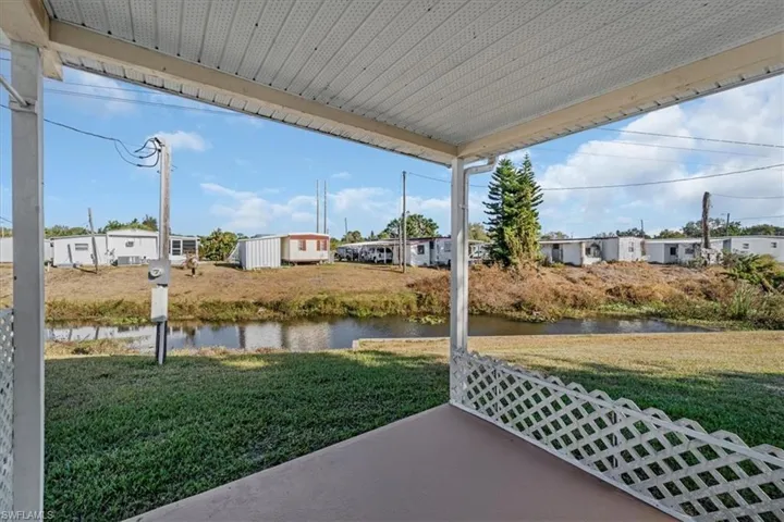 329  Lantern  LN, North Fort Myers, FL 33917