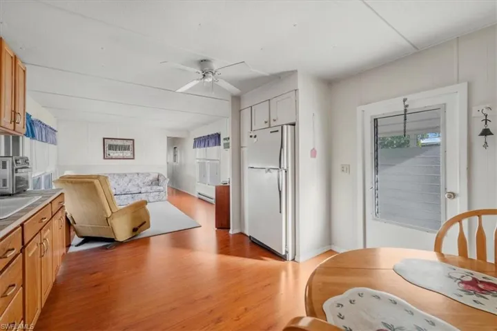 329  Lantern  LN, North Fort Myers, FL 33917