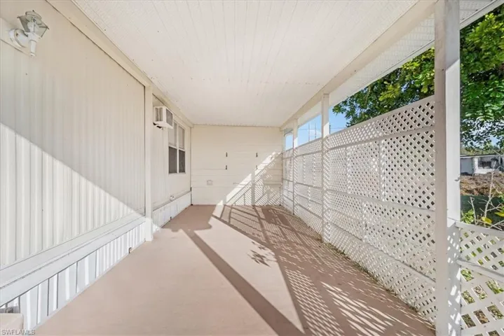 329  Lantern  LN, North Fort Myers, FL 33917