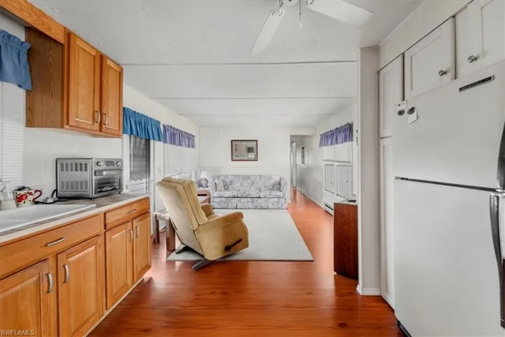 329  Lantern  LN, North Fort Myers, FL 33917