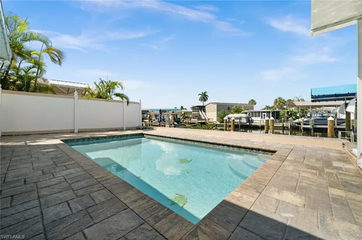 17741 Rebecca Ave, Fort Myers Beach, Florida 33931