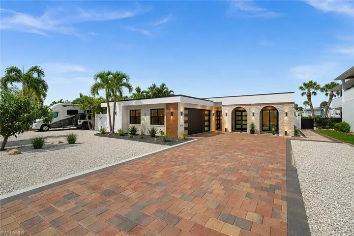 17741 Rebecca Ave, Fort Myers Beach, Florida 33931