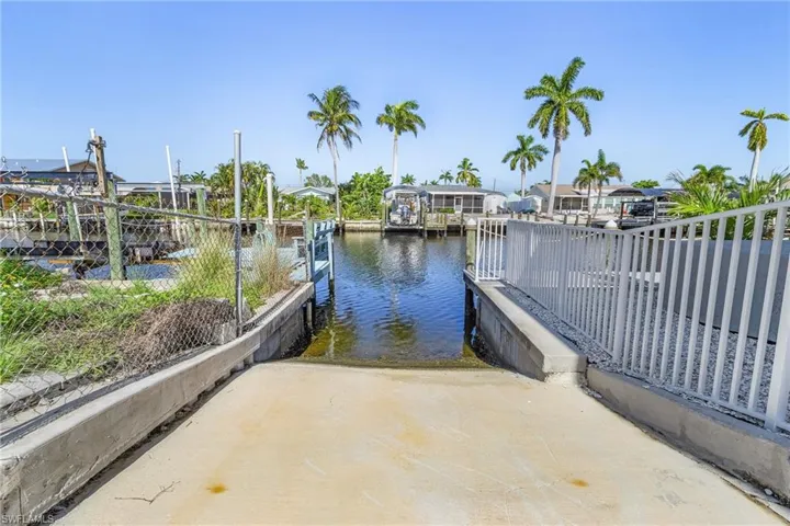 Launching kayaks, canoes, and paddleboards with ease from this private boat ramp.