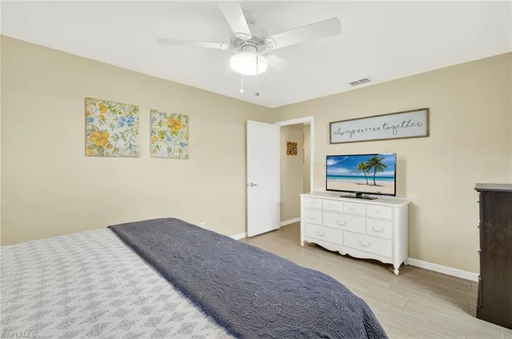 13137  Hampshire  CT, Fort Myers, FL 33919