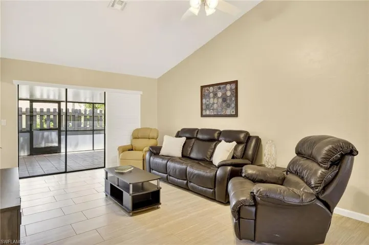 13137  Hampshire  CT, Fort Myers, FL 33919