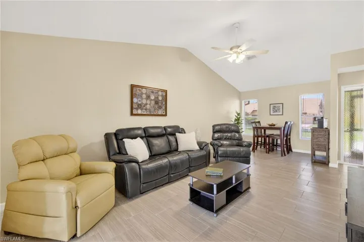 13137  Hampshire  CT, Fort Myers, FL 33919