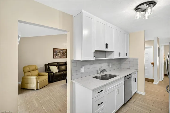 13137  Hampshire  CT, Fort Myers, FL 33919