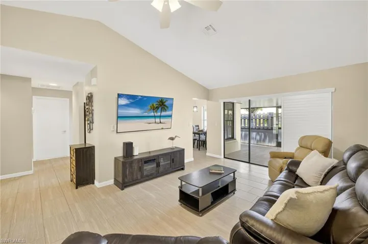 13137  Hampshire  CT, Fort Myers, FL 33919