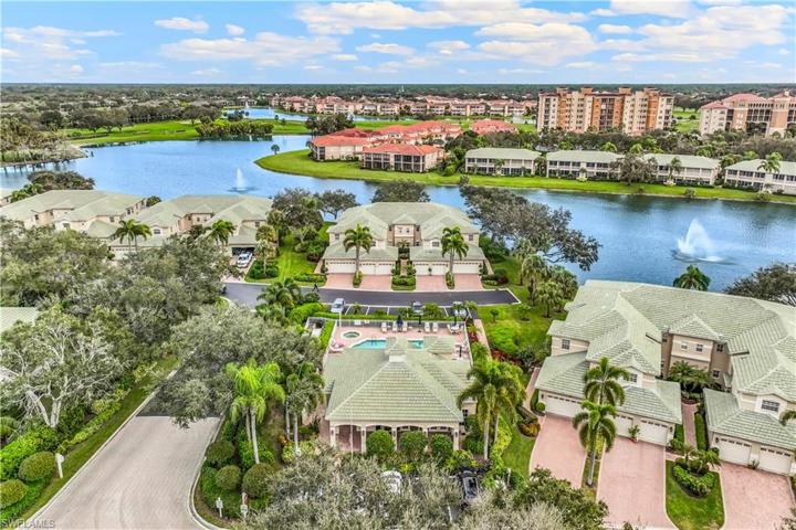 Vintage Reserve aerial of amenities