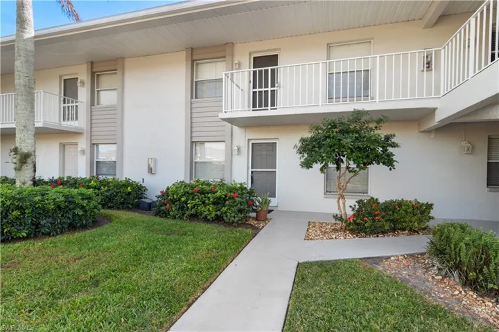 1476  Churchill  CIR, Naples, FL 34116