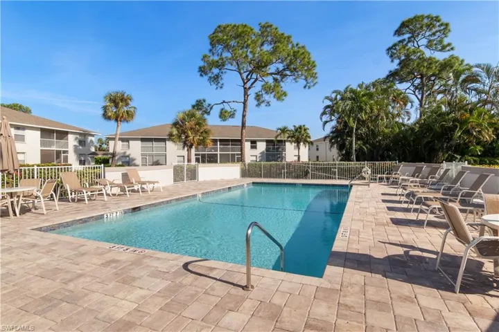 1476  Churchill  CIR, Naples, FL 34116