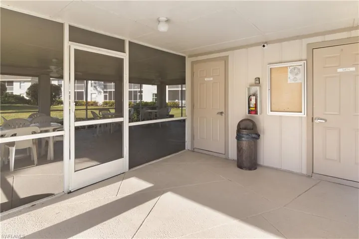 1476  Churchill  CIR, Naples, FL 34116