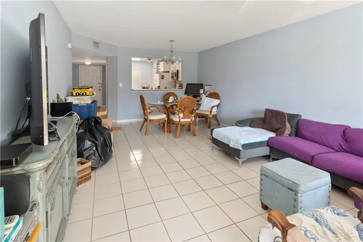 1476  Churchill  CIR, Naples, FL 34116