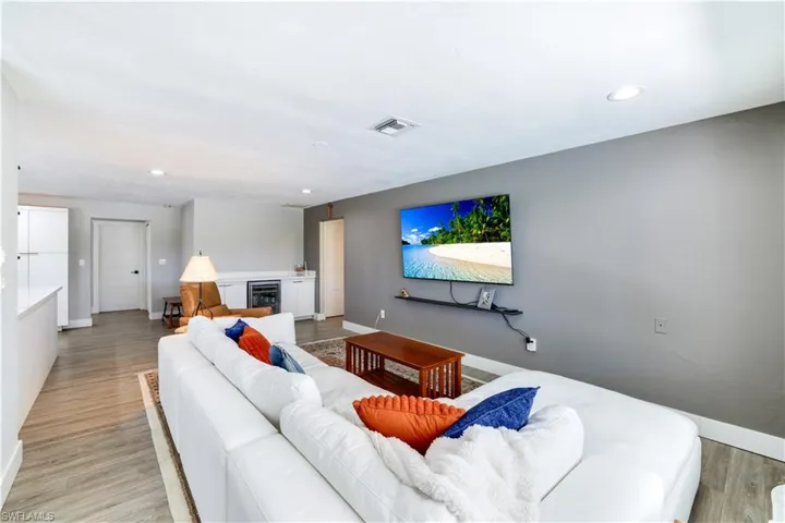 233 Shadowridge Ct, Marco Island, Florida 34145