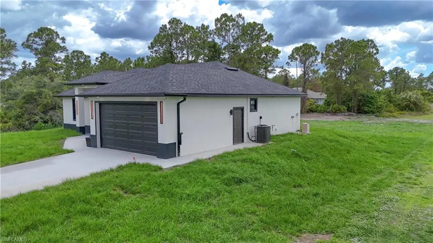 1011 Eighth Ave, Lehigh Acres, Florida 33972