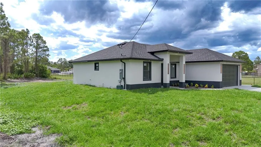 1011 Eighth Ave, Lehigh Acres, Florida 33972