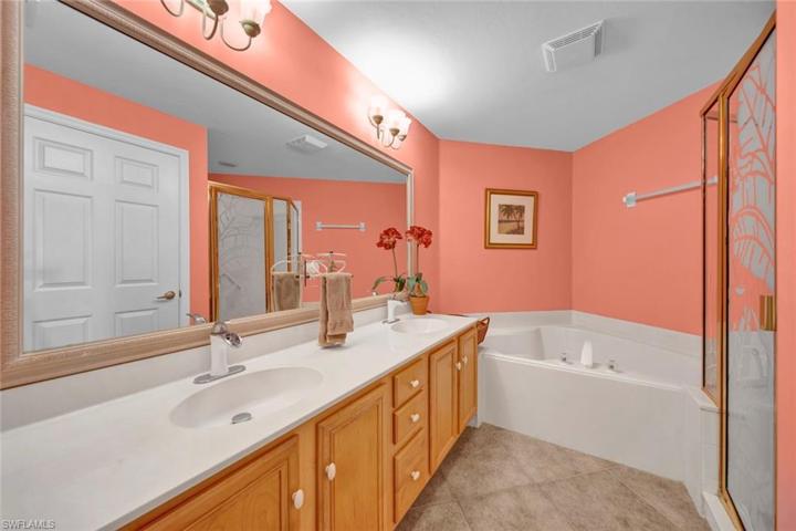 Dual sinks in the primary bath