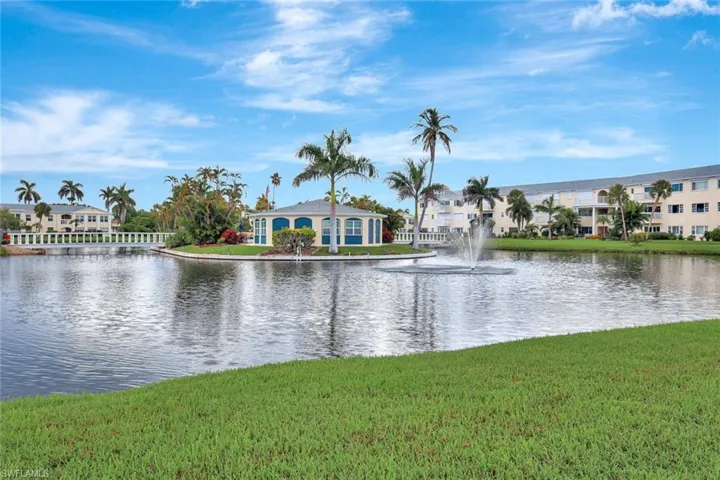 13551 Stratford Place Cir 202, Fort Myers, Florida 33919