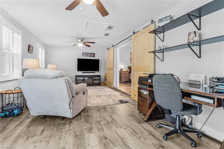 861  6th SE ST, Naples, FL 34117